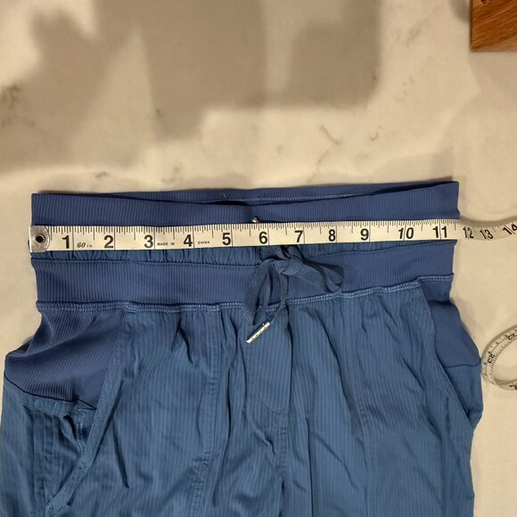 Lululemon Dance Studio Mid-Rise Cropped Pants - Picture 4 of 9